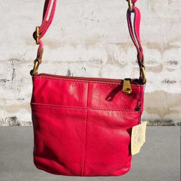 Fossil NWT Leather Ruby Wine Explorer Mini Crossbody Bag - Picture 4 of 7